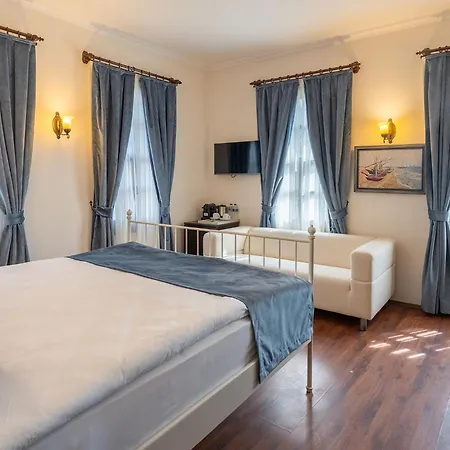 Morea Kaleici-adults Only 3*